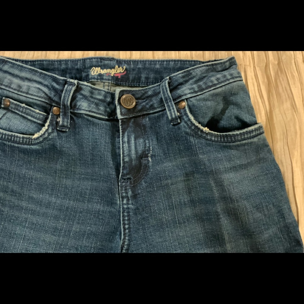 ⭐️RESERVED⭐️ Wrangler Jeans